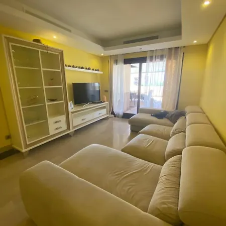 Appartement En Primera Linea En Estepona
