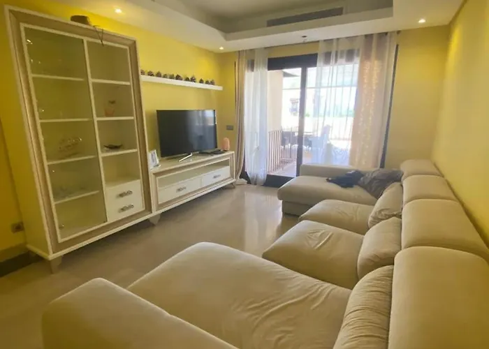 Apartment En Primera Linea En Estepona